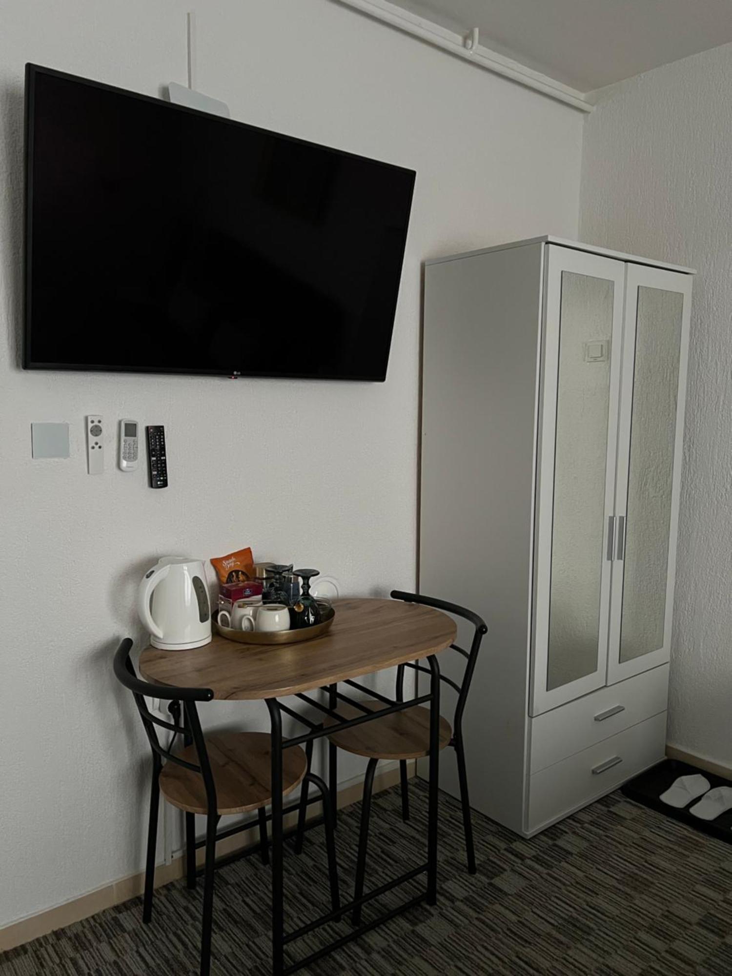 Luxrooms - Hotel Type With Private Jacuzzi Bjelovar Dış mekan fotoğraf
