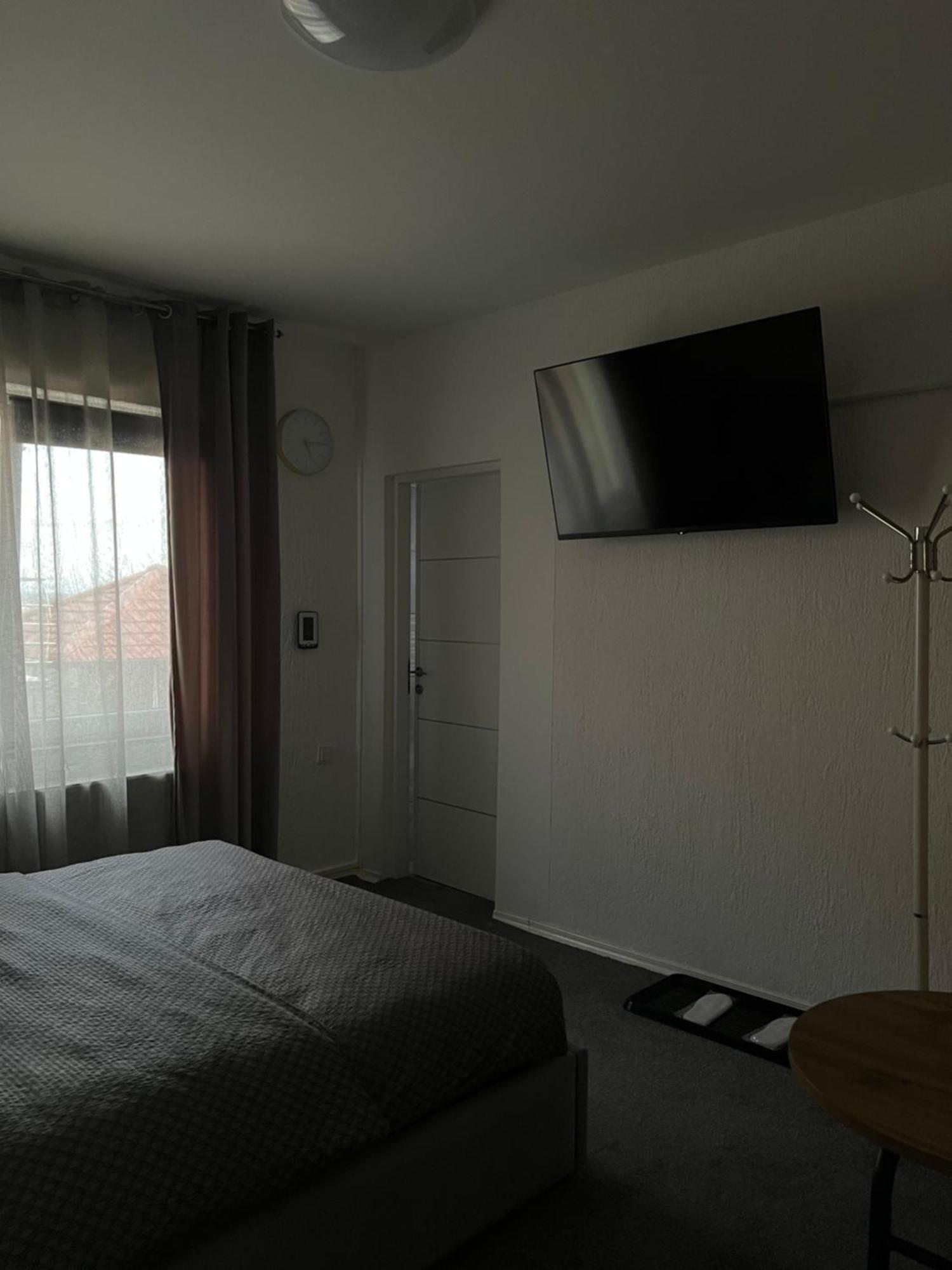 Luxrooms - Hotel Type With Private Jacuzzi Bjelovar Dış mekan fotoğraf