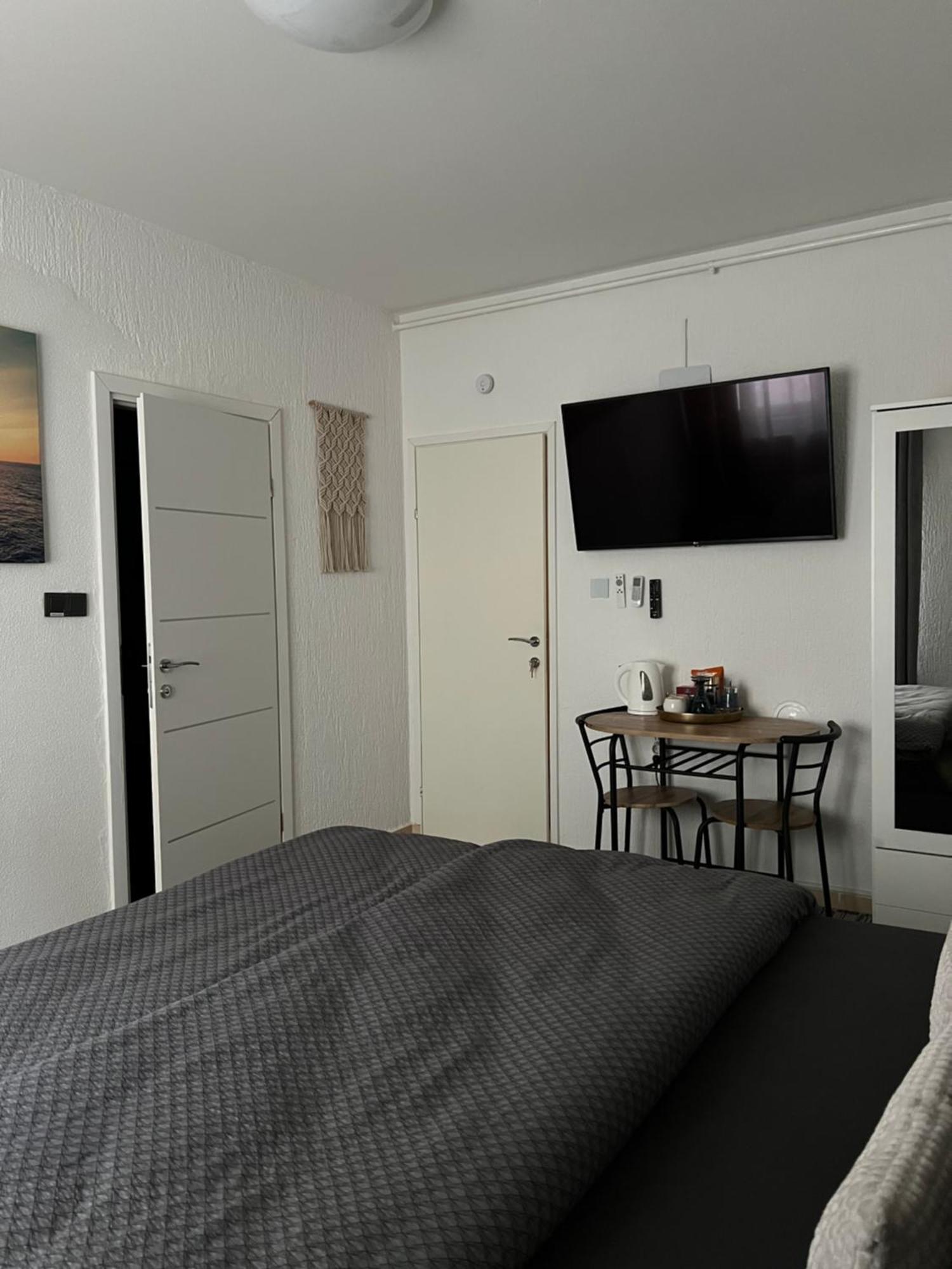 Luxrooms - Hotel Type With Private Jacuzzi Bjelovar Dış mekan fotoğraf