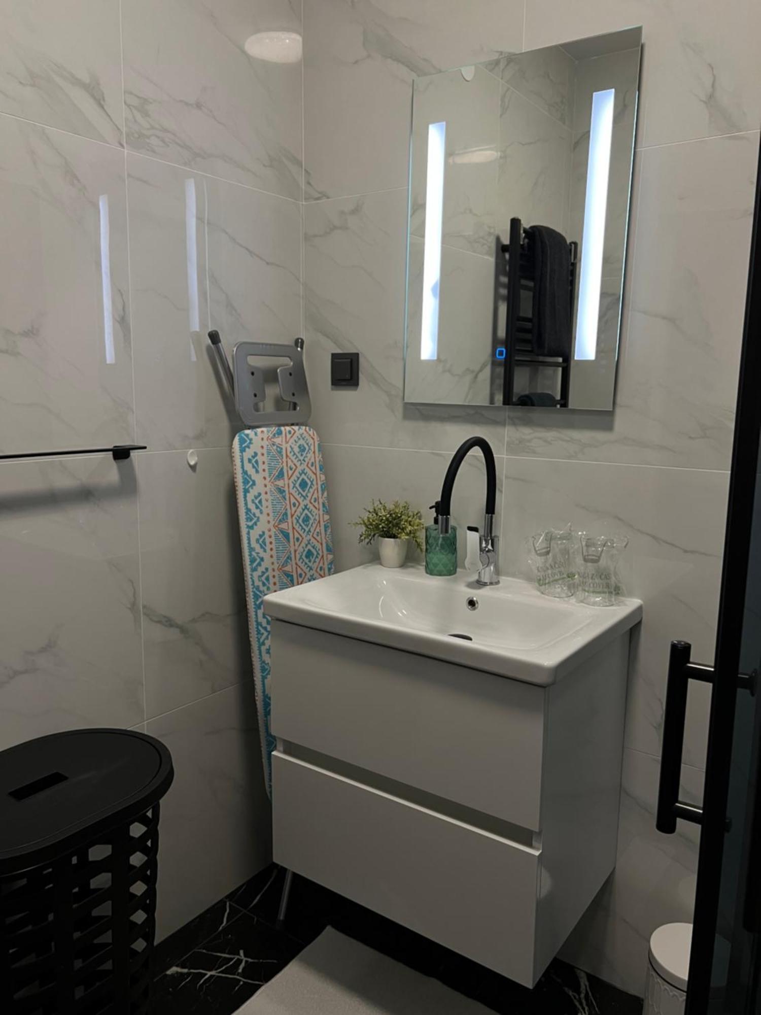 Luxrooms - Hotel Type With Private Jacuzzi Bjelovar Dış mekan fotoğraf